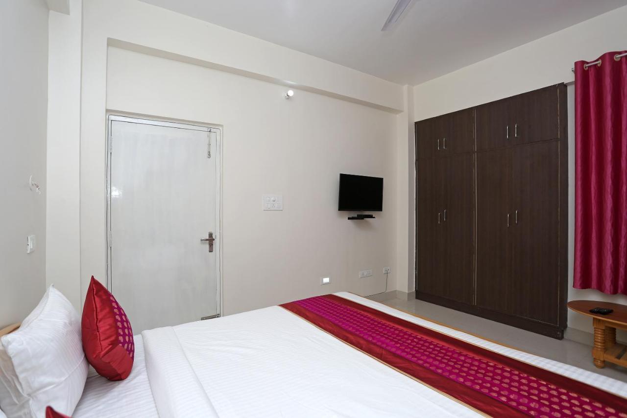 Oyo 11560 Citi Residency Hotel Патна Екстериор снимка